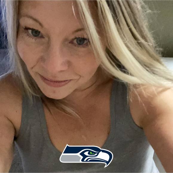 Meet your Posher, Carrie - Picture 1 of 1